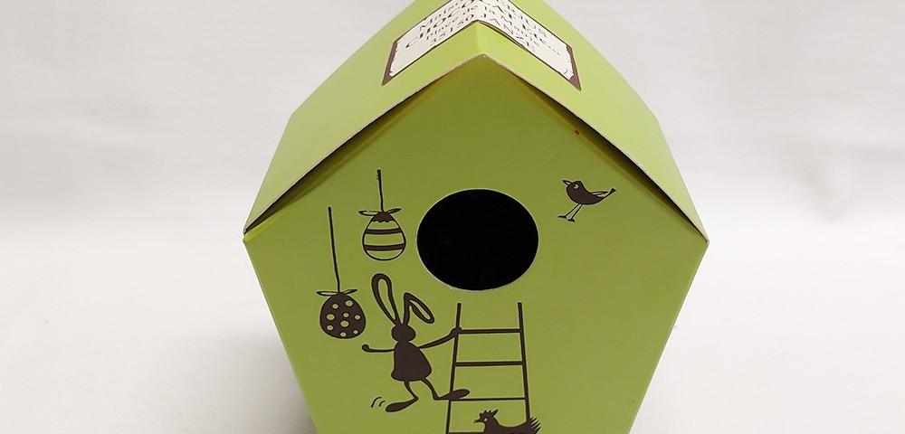 Boulangerie-Chocolaterie-Verjus-Janze-nichoir-vert-paques-chocolat-Df687