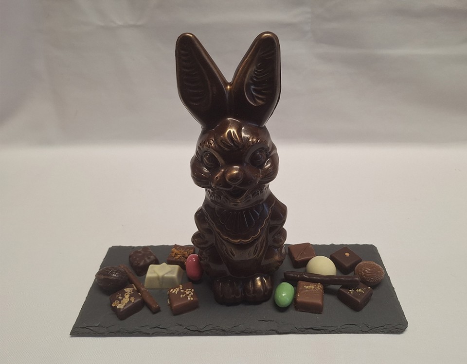 Boulangerie-Chocolaterie-Verjus-Janze-lapinou-paques-chocolat-Se487