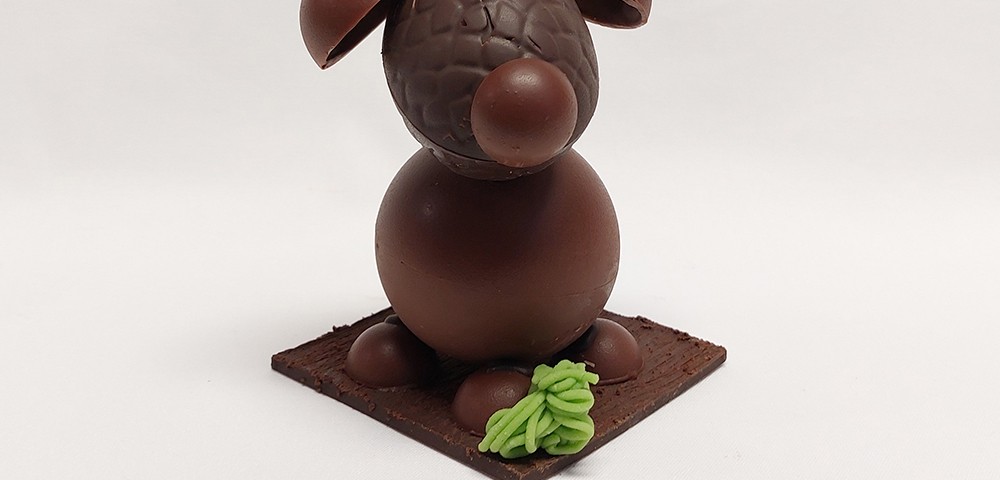 Boulangerie-Chocolaterie-Verjus-Janze-mouton-paques-chocolat-Cu248