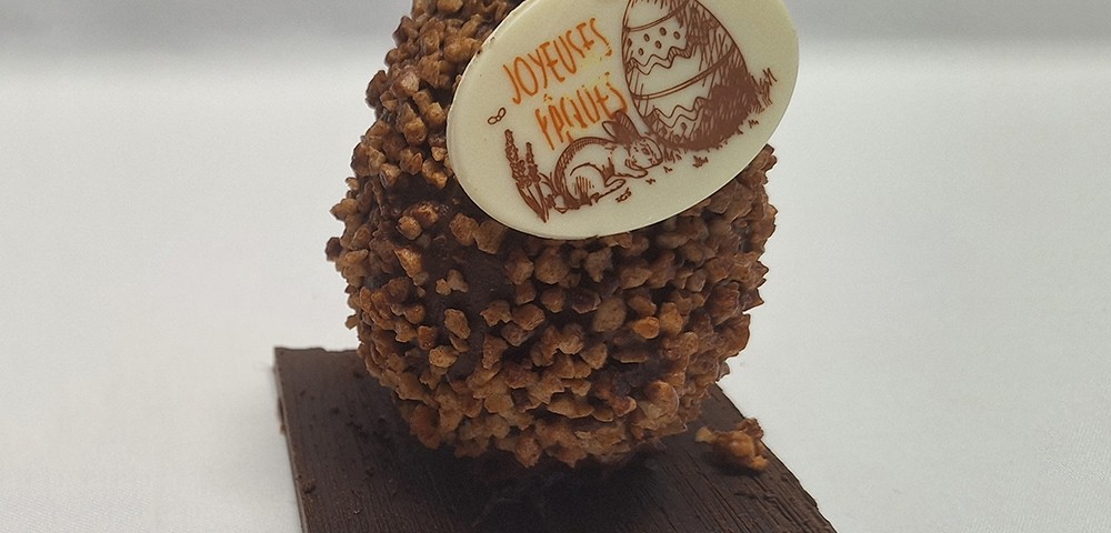 Boulangerie-Chocolaterie-Verjus-Janze-oeuf-crunchy-2-paques-chocolat-Cu247