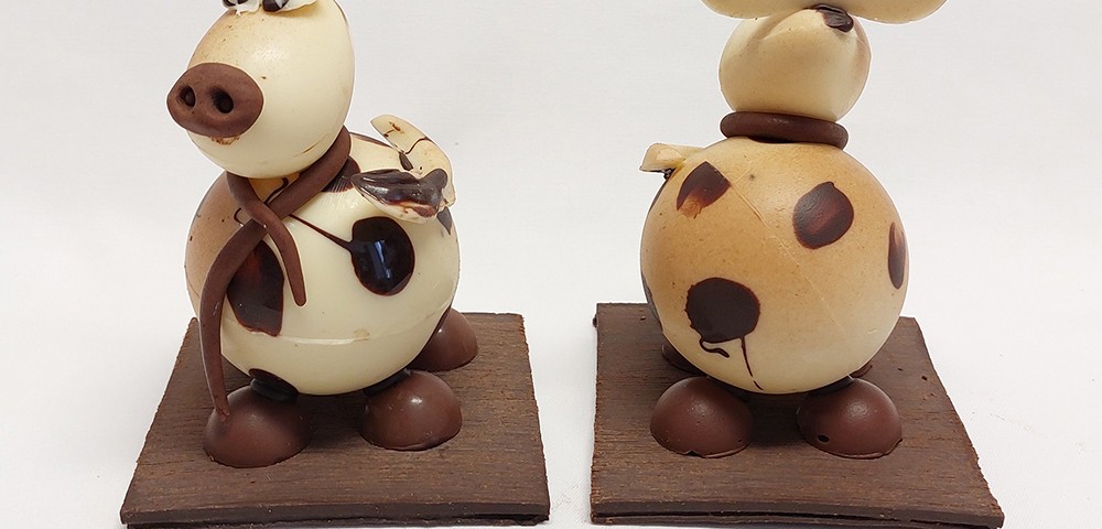 Boulangerie-Chocolaterie-Verjus-Janze-petite-vache-paques-chocolat-Cu248