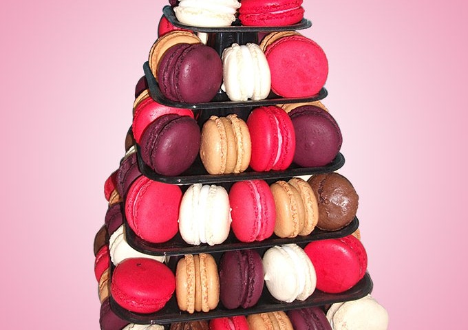 Pyramide-macarons-sup-plastique02