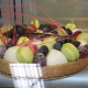 Tarte aux fruits et macarons